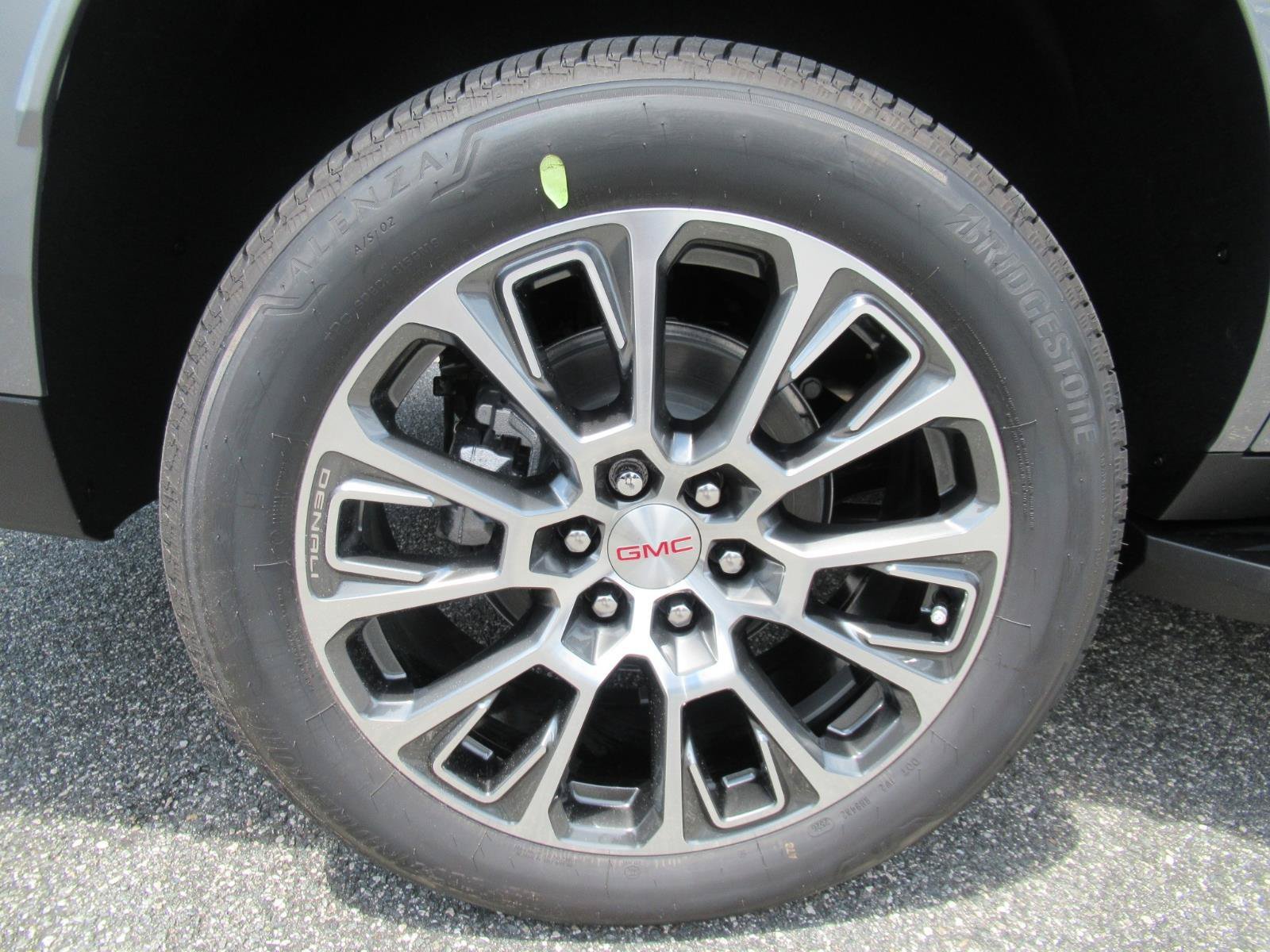 New 2026 GMC Yukon Denali w/ Advanced Technology Package RWD image 8