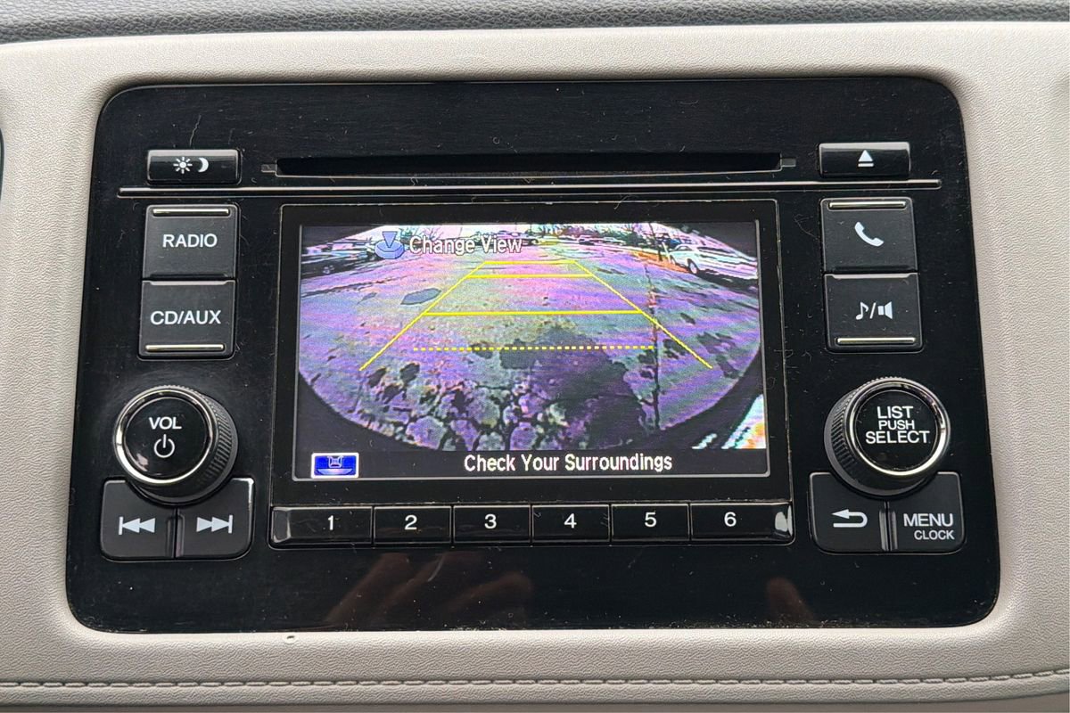 Used 2017 Honda HR-V LX image 27