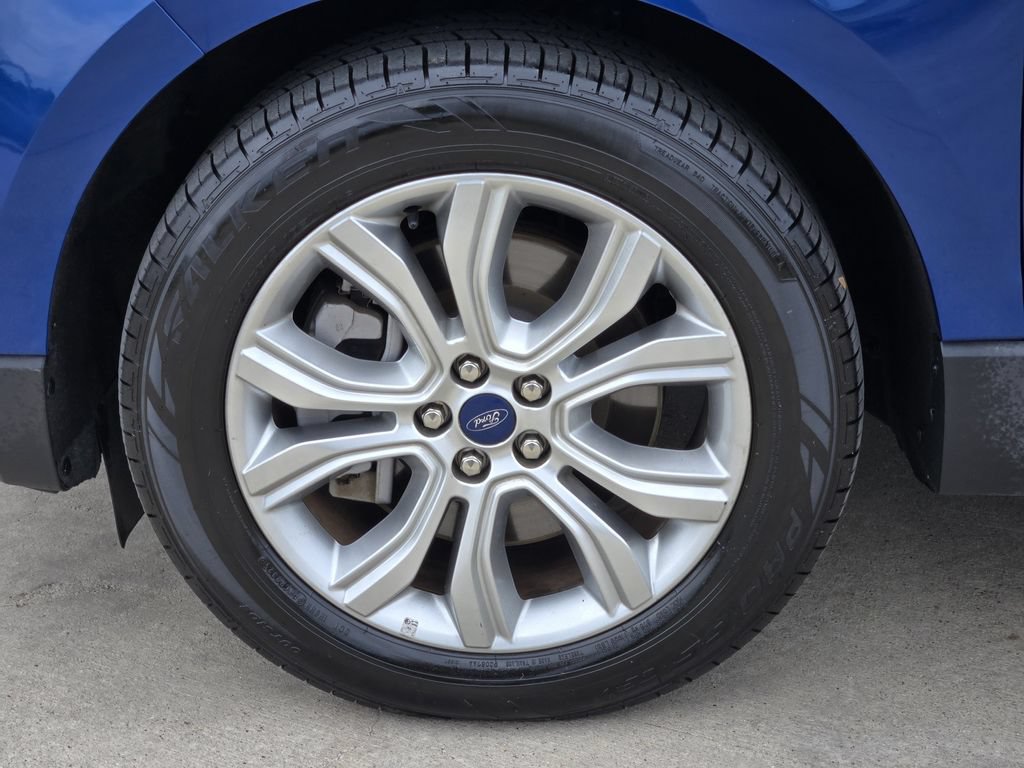 Used 2022 Ford Edge Titanium AWD/4WD image 8