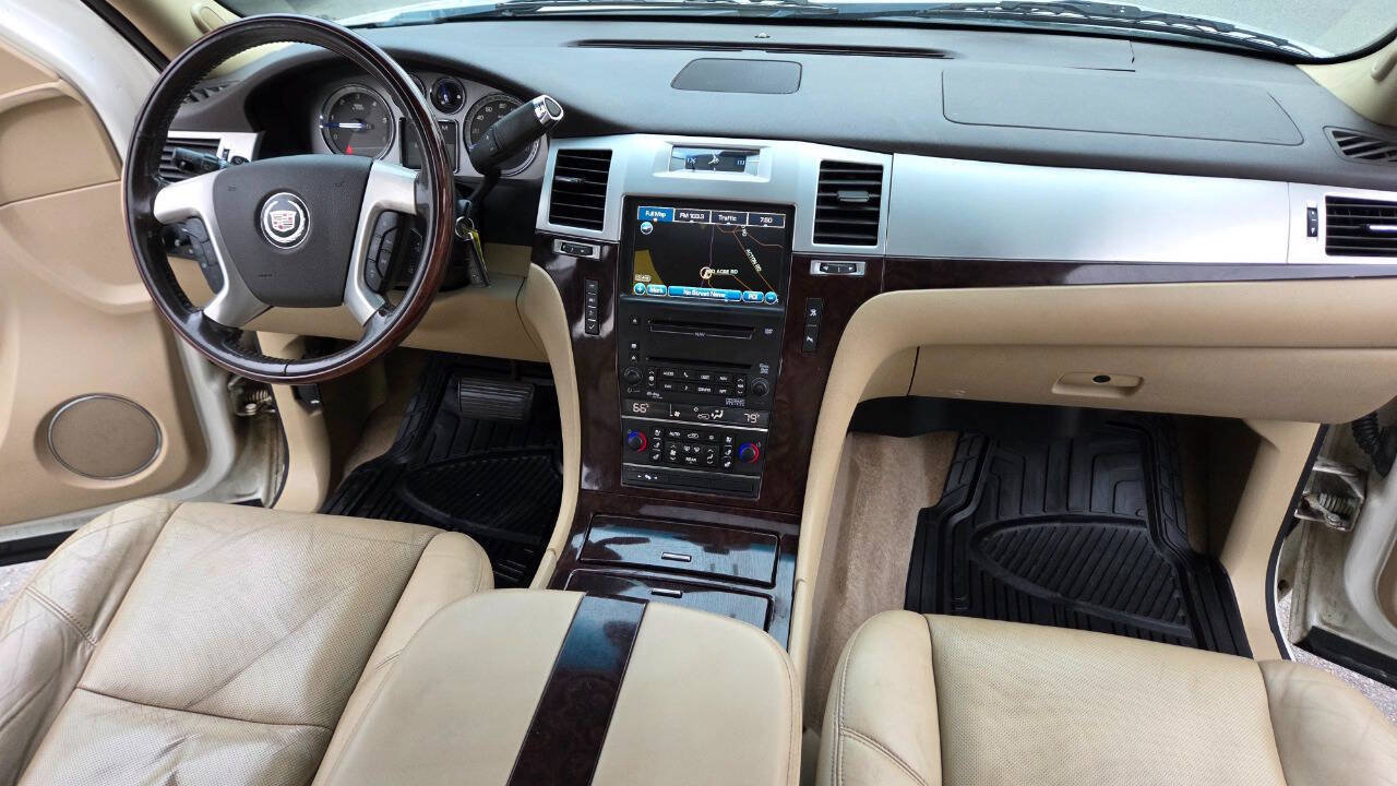Used 2010 Cadillac Escalade ESV Luxury AWD/4WD image 40