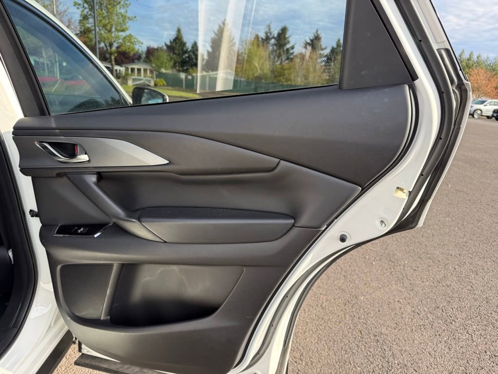 Used 2023 MAZDA CX-9 Touring image 23