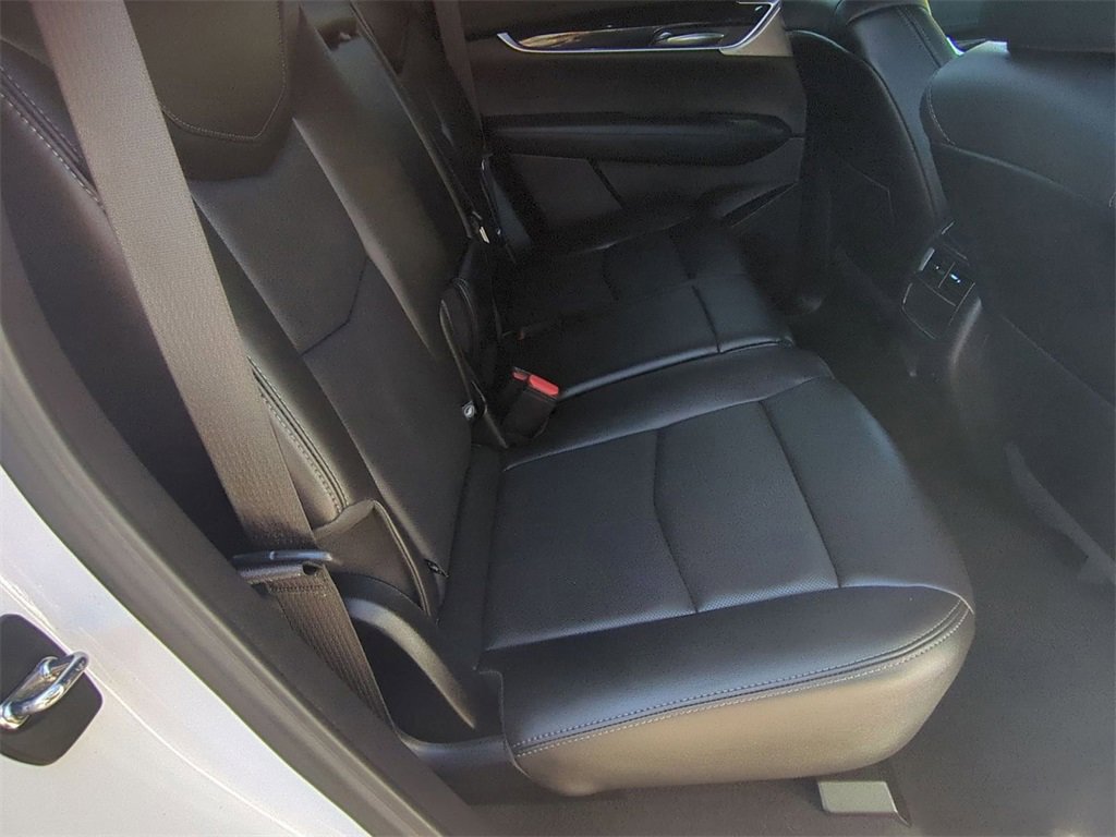 Used 2022 Cadillac XT5 Premium Luxury w/ LPO, ONYX Package image 28