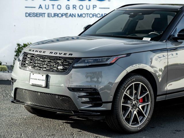 Used 2025 Land Rover Range Rover Velar Dynamic SE image 2