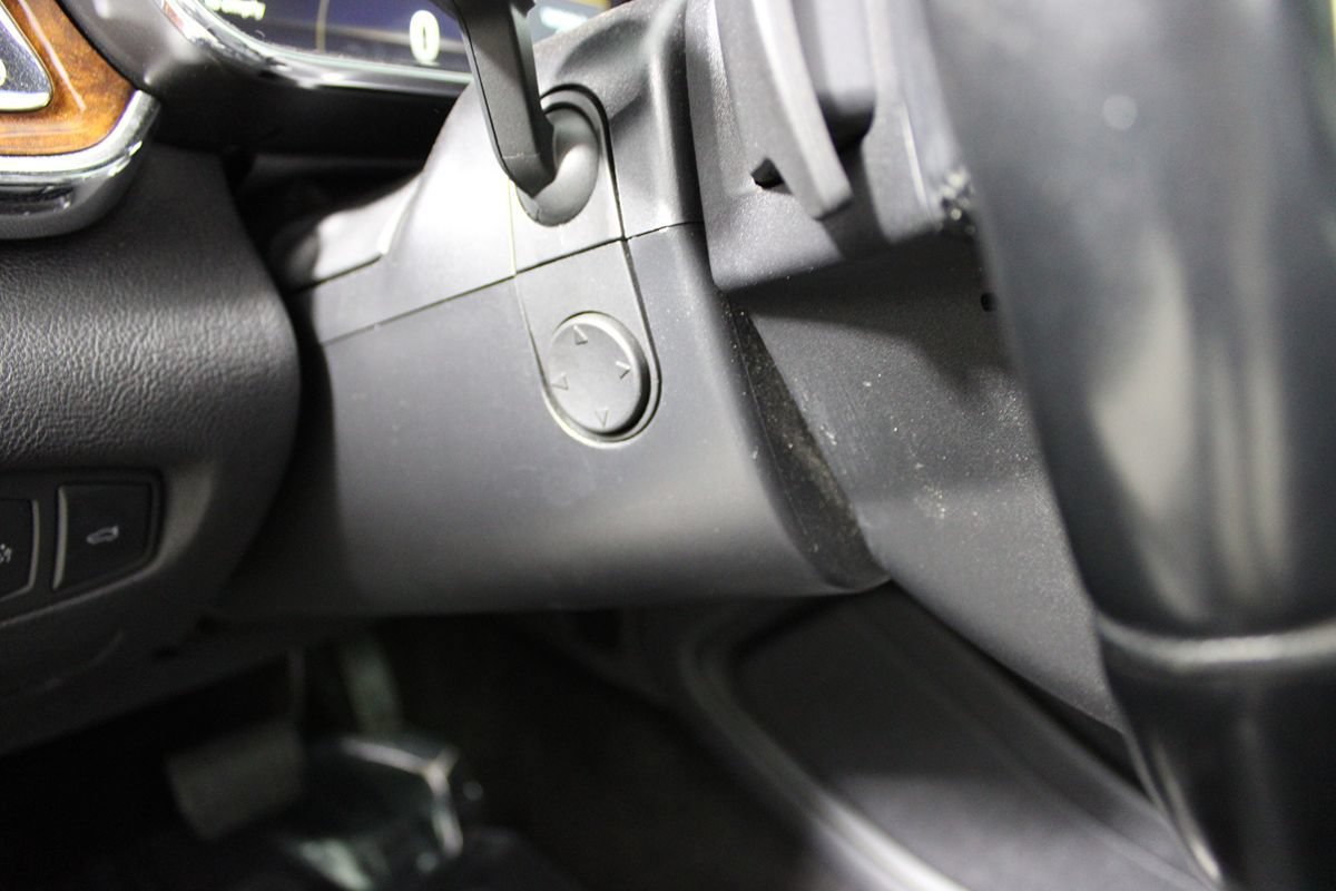 Used 2017 Lincoln Continental Select FWD image 24