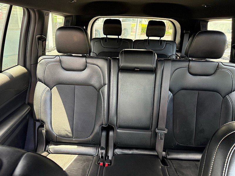 Used 2024 Jeep Grand Cherokee L Laredo AWD/4WD image 21