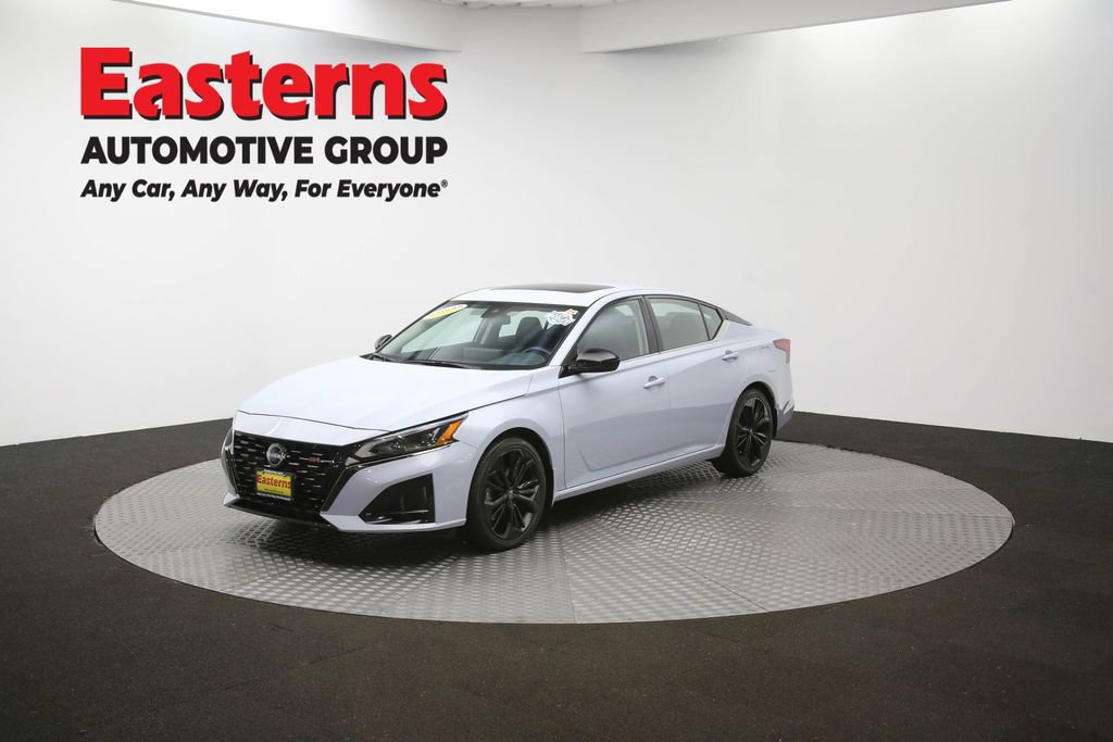 Used 2023 Nissan Altima 2.5 SR w/ SR Premium Package image 55