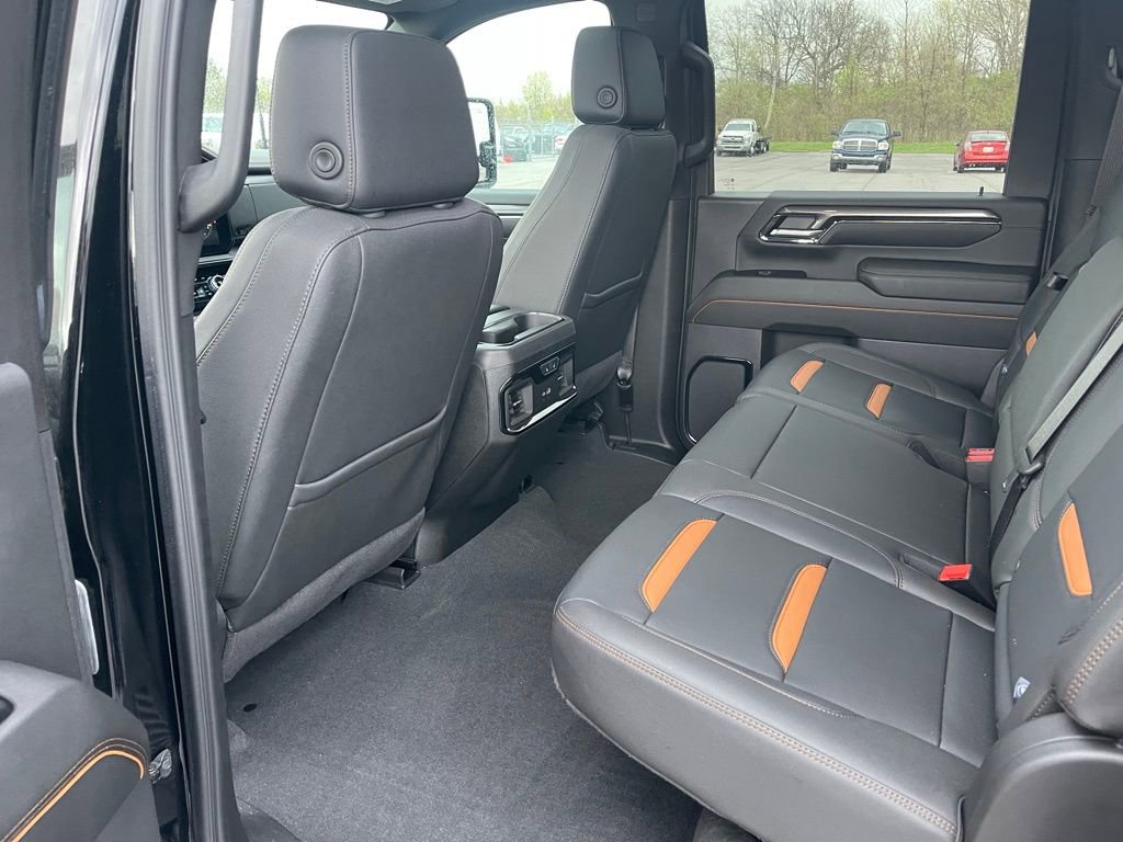 Used 2024 GMC Sierra 2500 AT4 w/ AT4 Premium Plus Package image 15