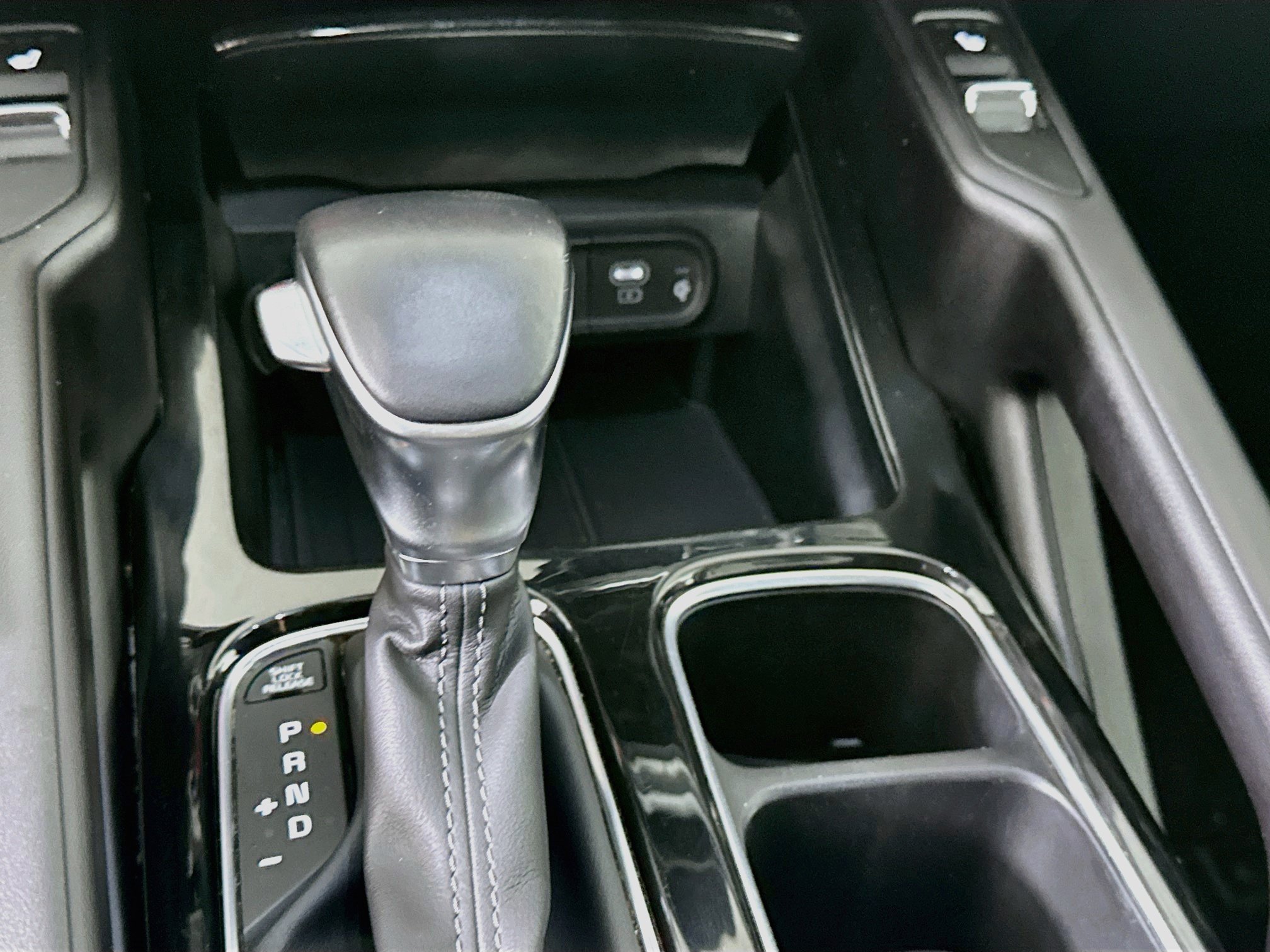 Used 2025 Kia Telluride S AWD/4WD image 24
