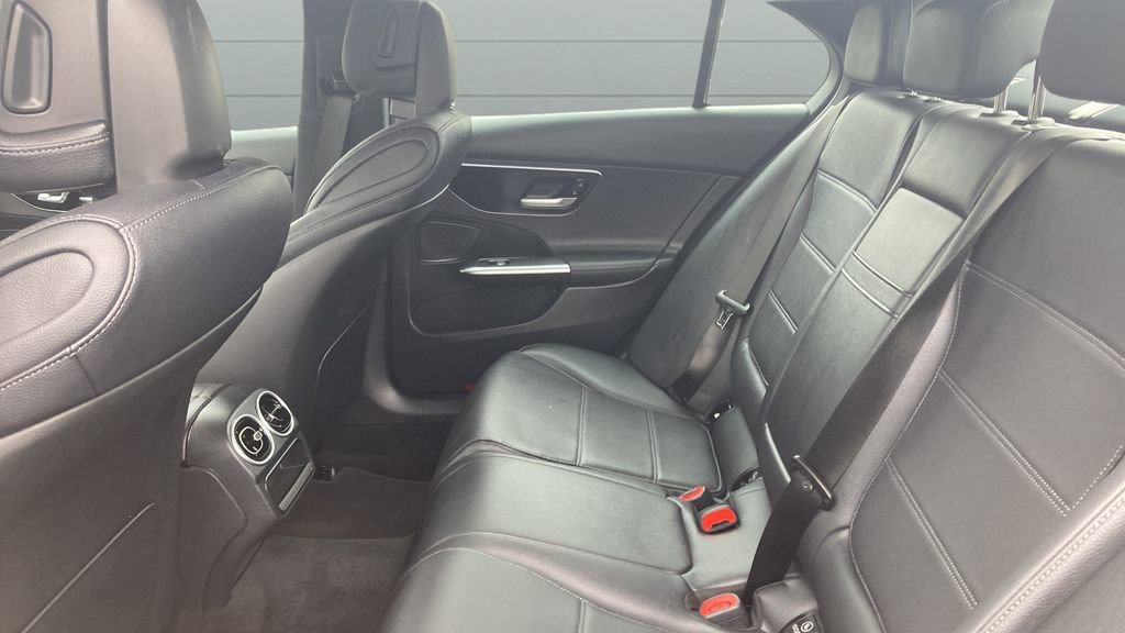 Used 2025 Mercedes-Benz C 300 4MATIC Sedan image 22