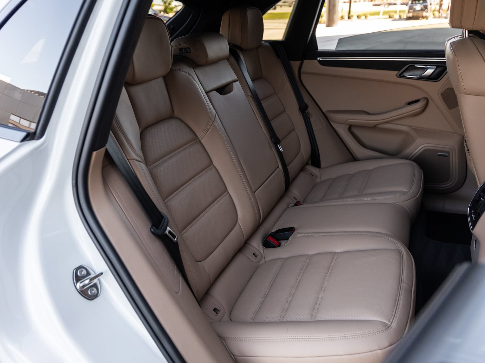 Certified 2026 Porsche Macan S AWD/4WD image 40
