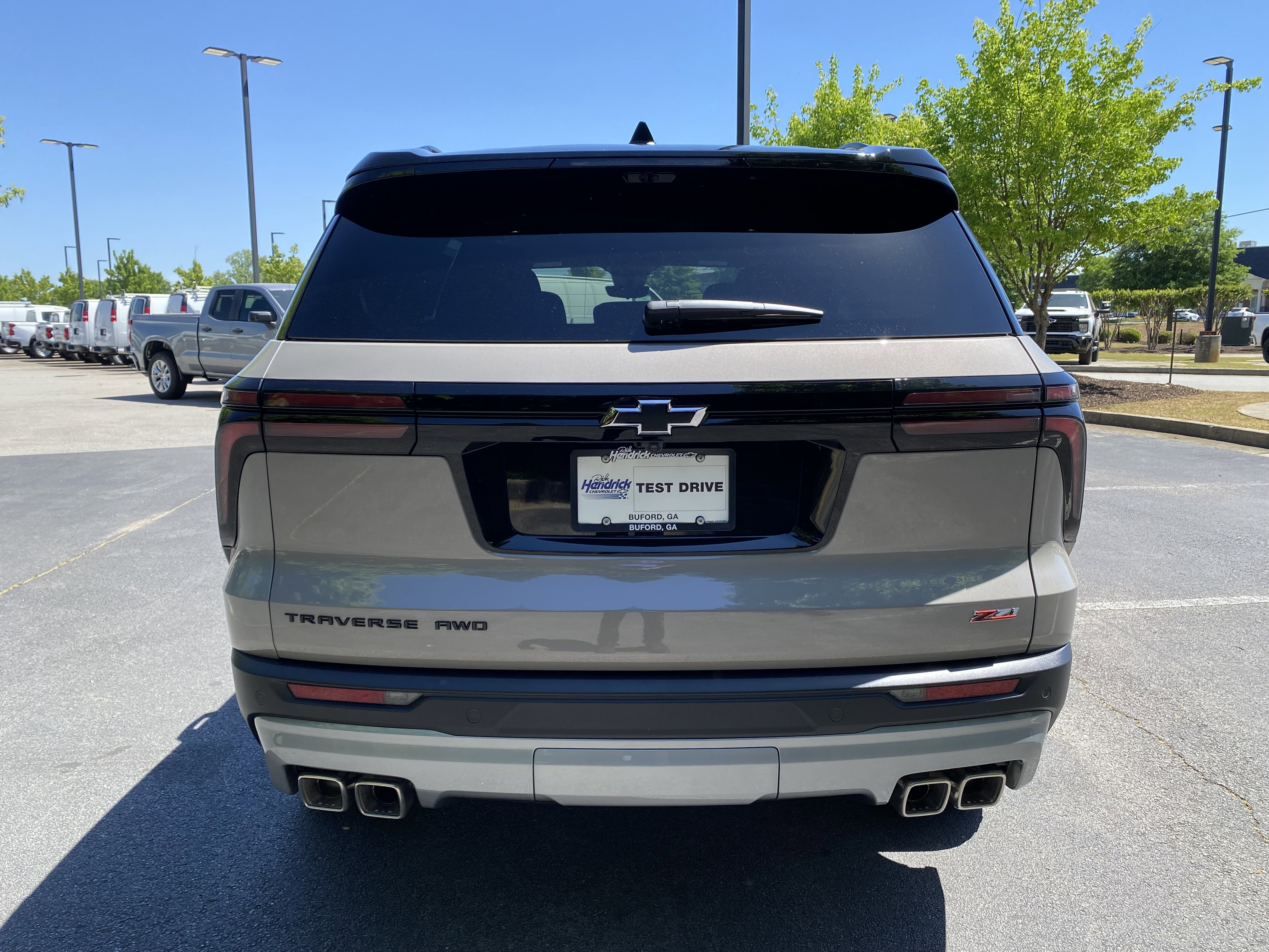New 2026 Chevrolet Traverse Z71 w/ Enhanced Driving Package AWD/4WD image 8