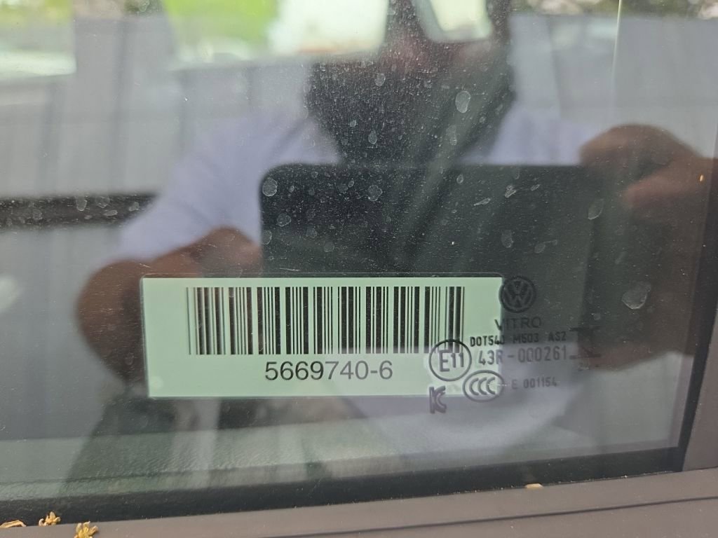 Used 2025 Volkswagen Jetta Sport image 6