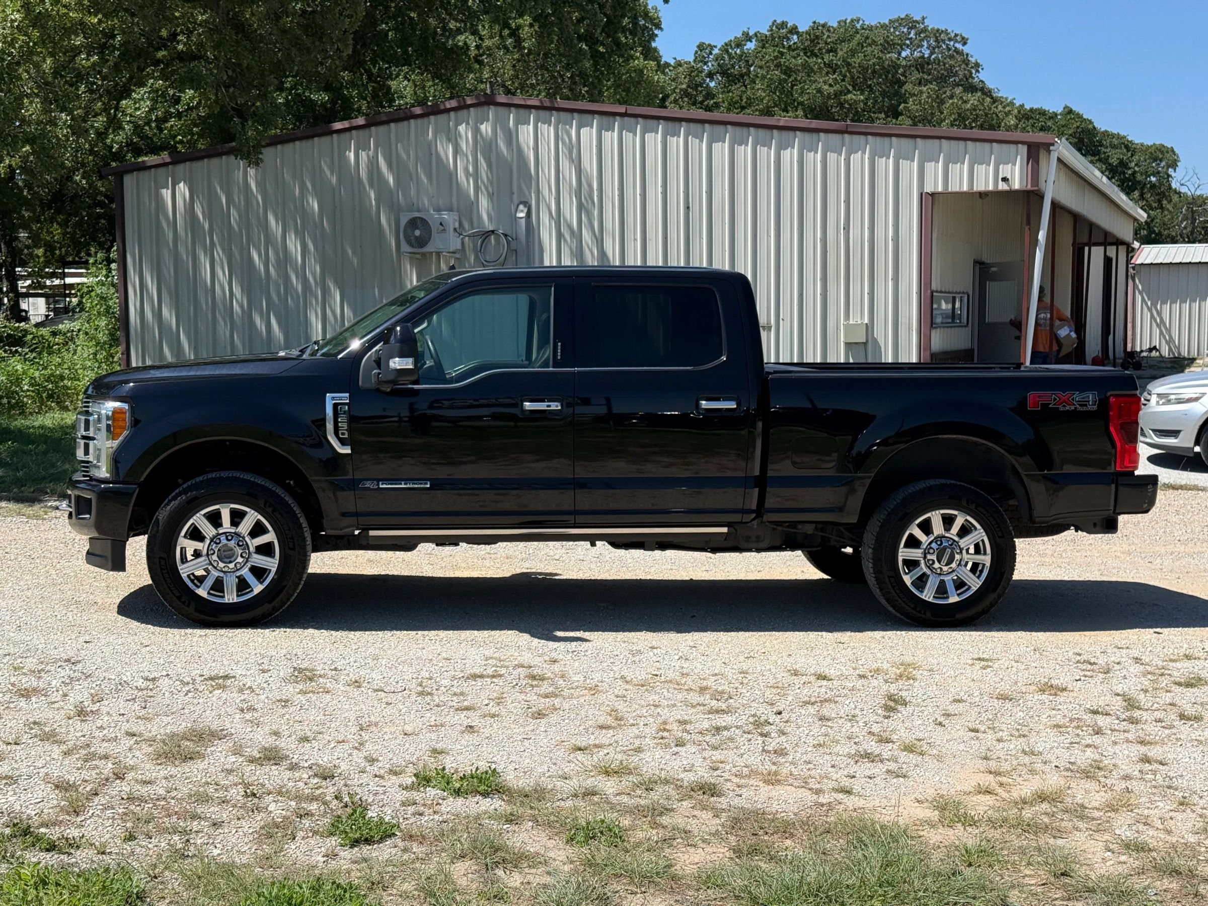 Used 2019 Ford F250 Limited w/ FX4 Off-Road Package AWD/4WD image 6