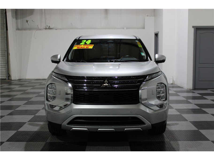 Used 2024 Mitsubishi Outlander Ralliart image 3