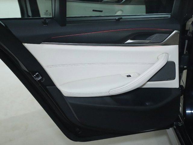 Certified 2023 BMW 540i xDrive w/ Executive Package image 14