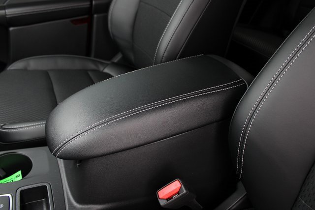 New 2026 Ford Escape SE image 7