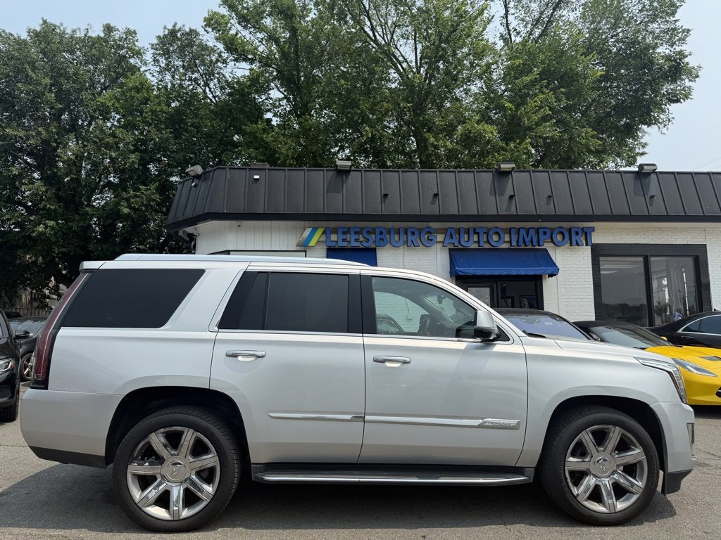 Used 2016 Cadillac Escalade Luxury image 4
