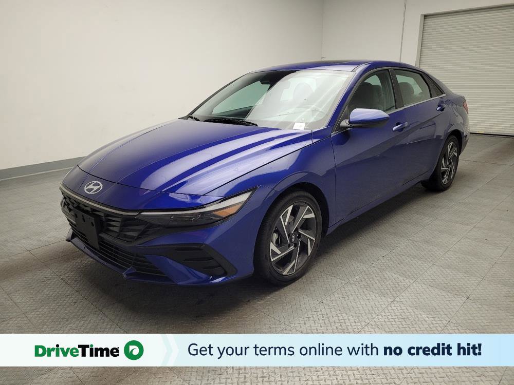 Used 2025 Hyundai Elantra SEL image 1
