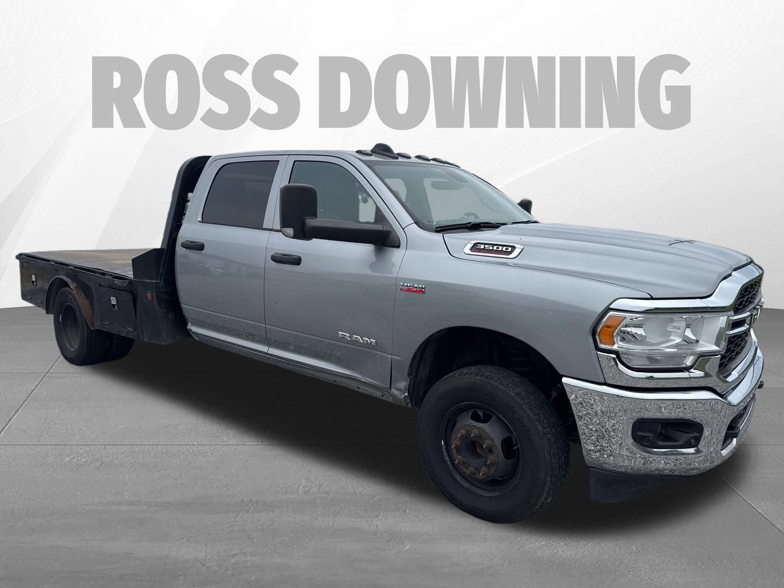 Used 2022 RAM 3500 Tradesman w/ Chrome Appearance Group AWD/4WD image 8
