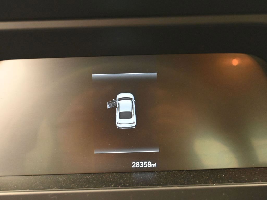 Used 2024 Hyundai Elantra SE FWD image 10