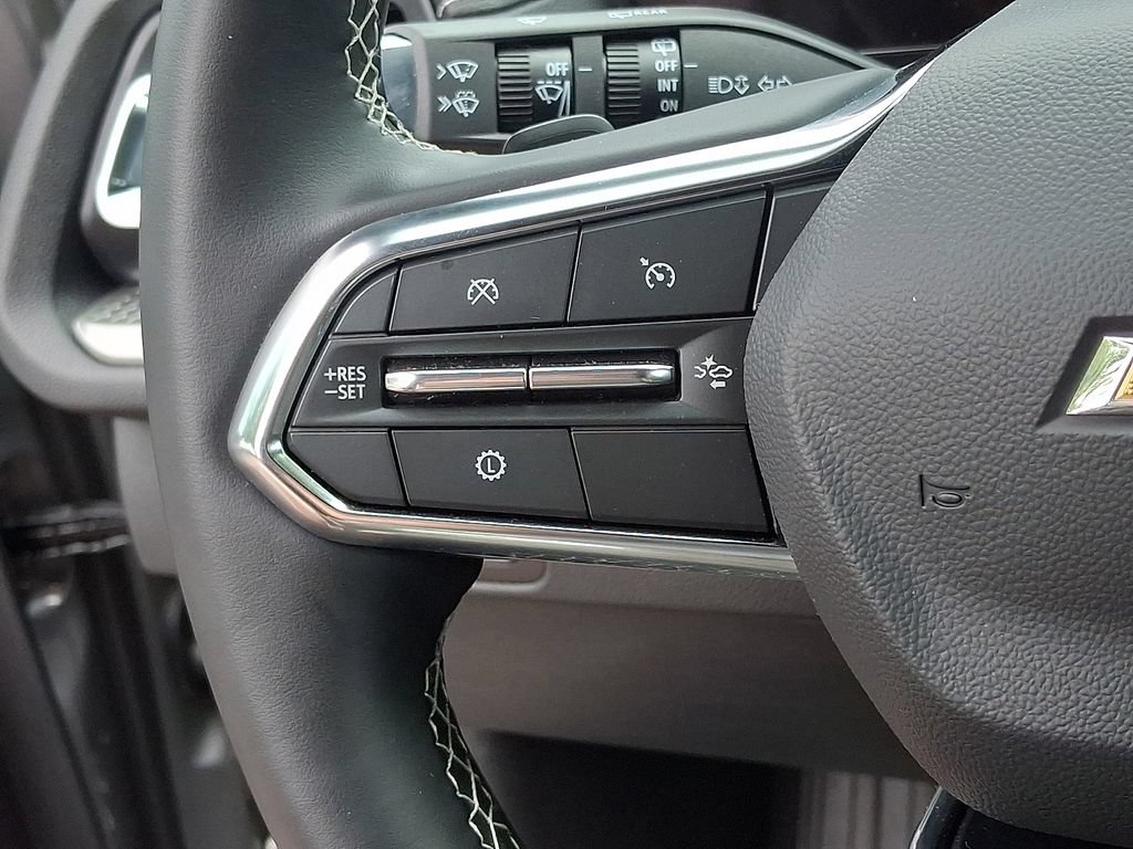 Used 2026 Chevrolet Traverse LT w/ Driver Confidence Package FWD image 22
