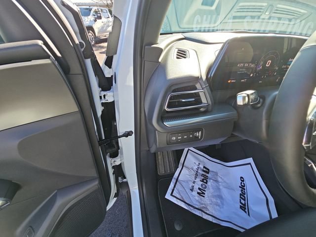 New 2027 Chevrolet Traverse LT w/ Sun and Wheel Package AWD/4WD image 37