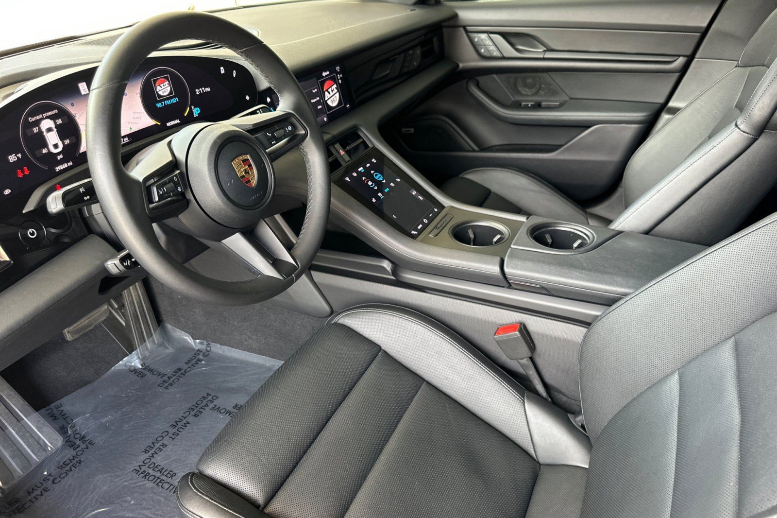 Certified 2022 Porsche Taycan image 4