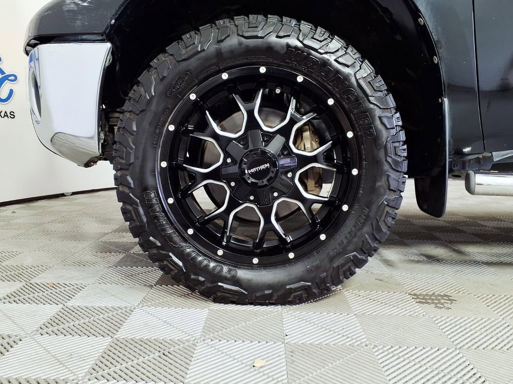 Used 2013 Toyota Tundra 2WD CrewMax w/ SR5 Pkg image 8