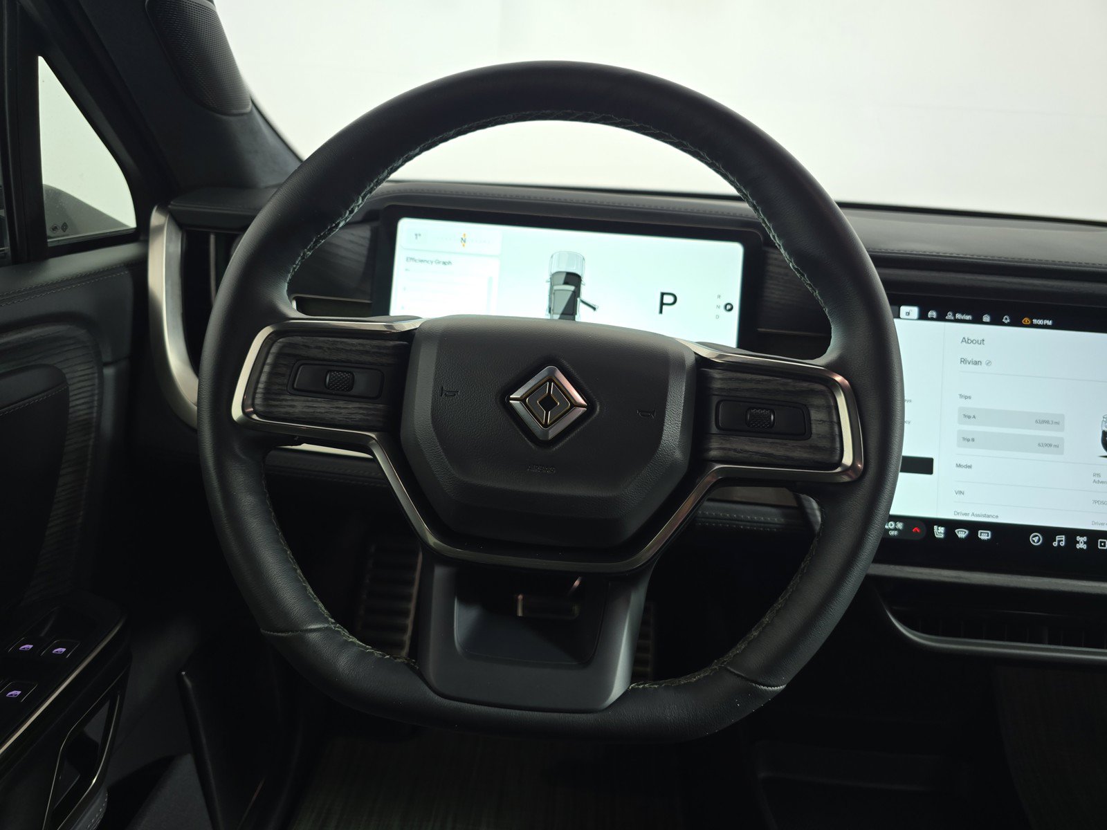 Used 2023 Rivian R1S Adventure AWD/4WD image 28
