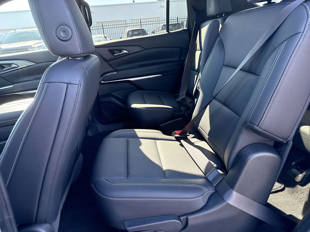 Used 2025 Chevrolet Traverse LT AWD/4WD image 25