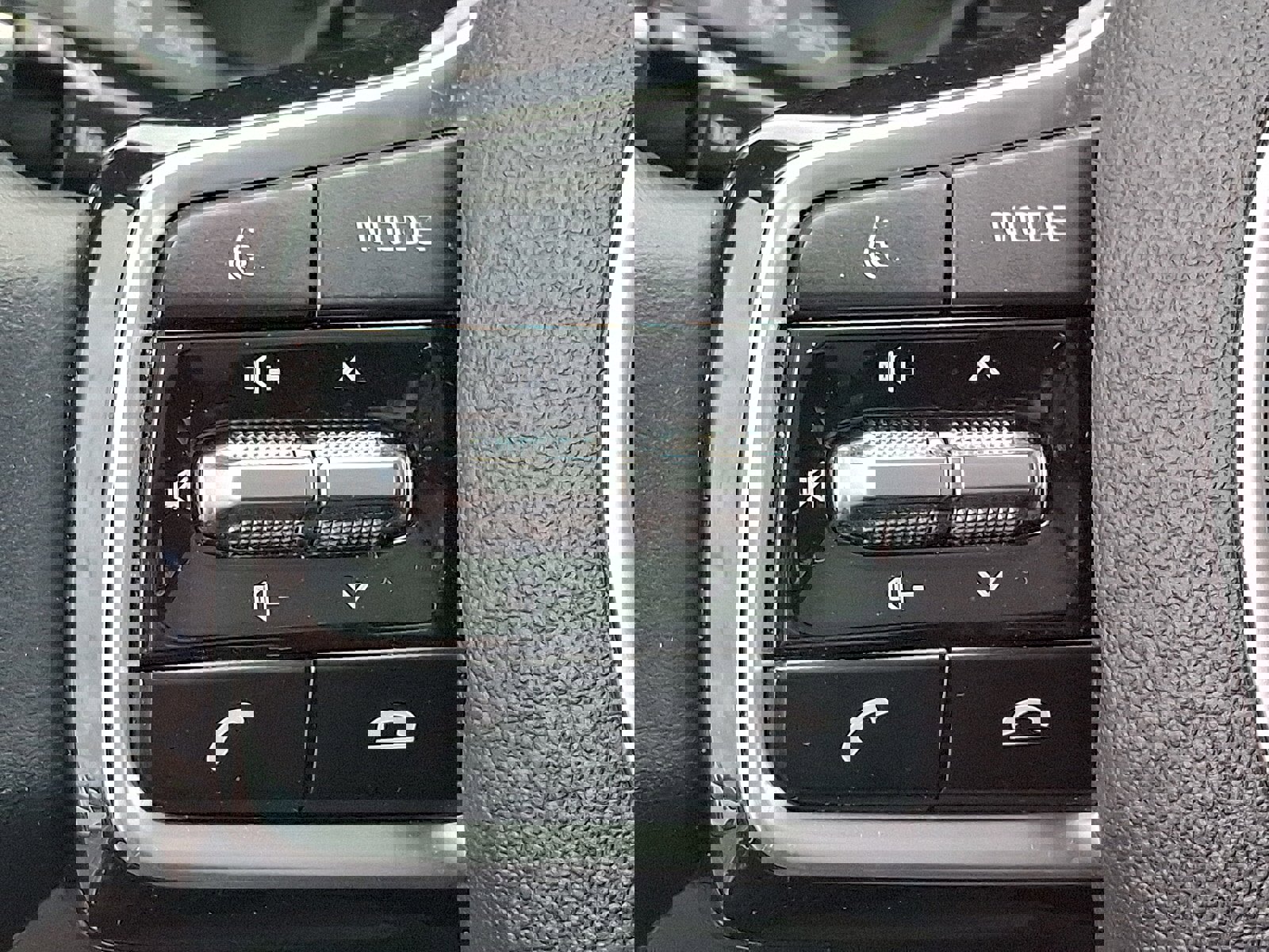 Used 2022 Kia Sorento EX w/ Panoramic Sunroof Package image 23