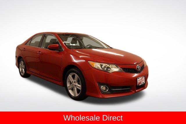 Used 2012 Toyota Camry SE w/ Leather Pkg