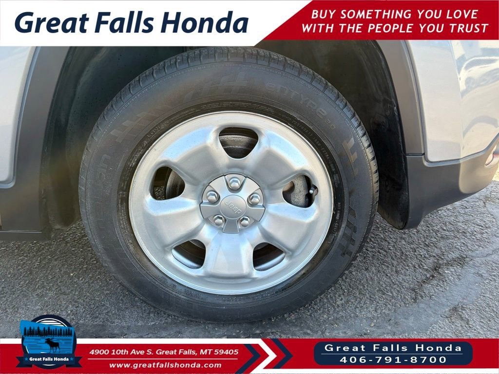 Used 2014 Jeep Cherokee Sport image 29