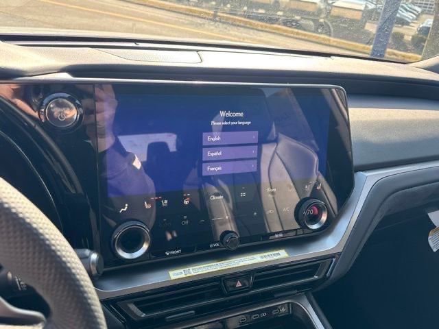 New 2025 Lexus TX 500h AWD image 33