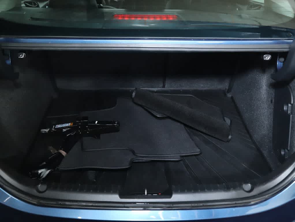 Used 2018 MAZDA MAZDA3 Grand Touring FWD image 28