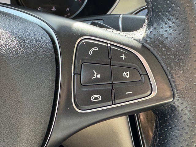 Used 2019 Mercedes-Benz GLC 300 image 25