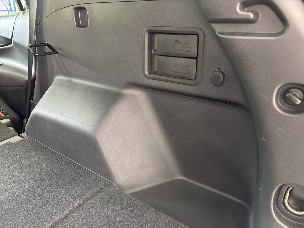 Used 2023 Chevrolet Equinox LT AWD/4WD image 43
