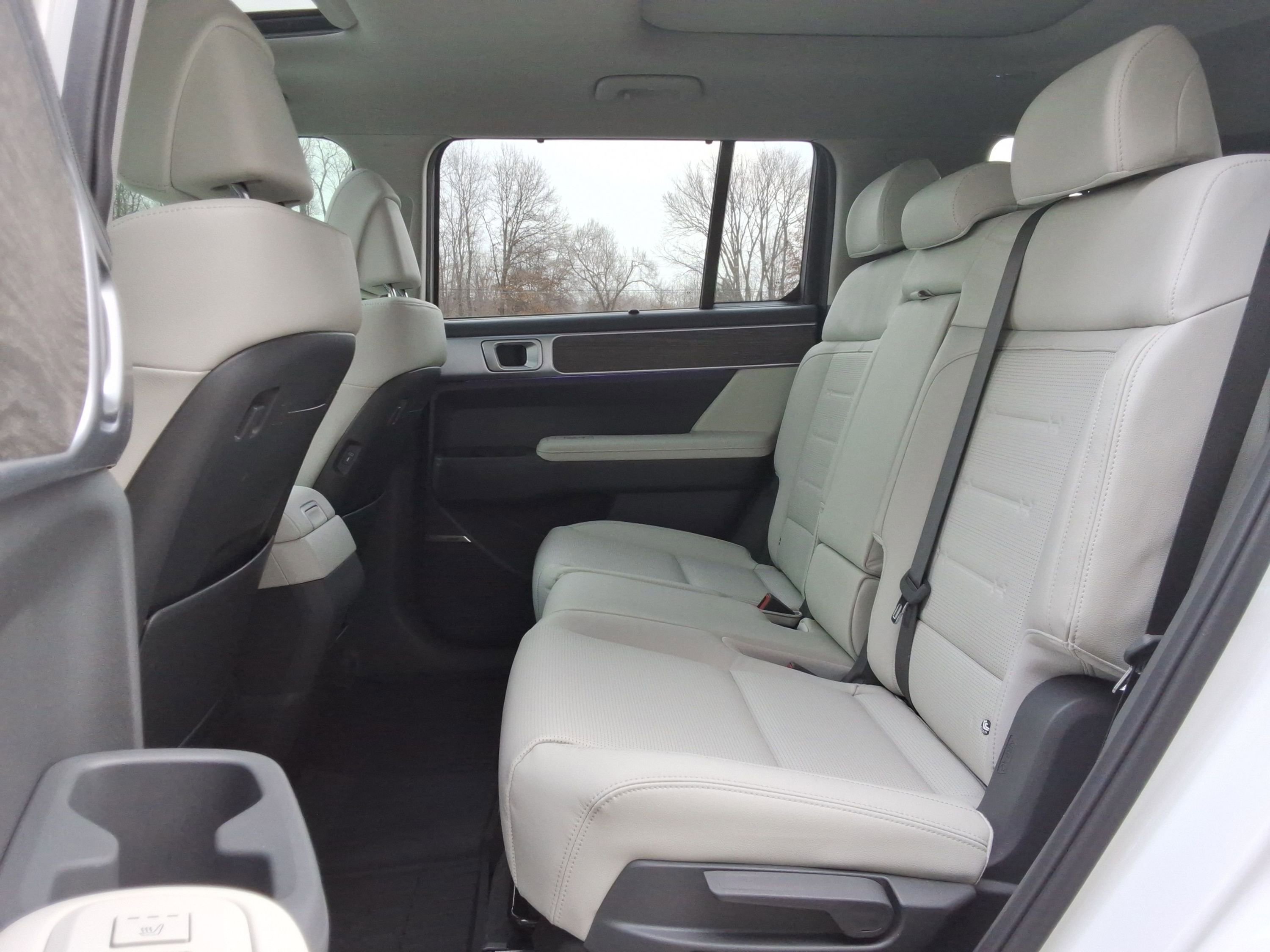 Used 2025 Hyundai Santa Fe Limited image 29