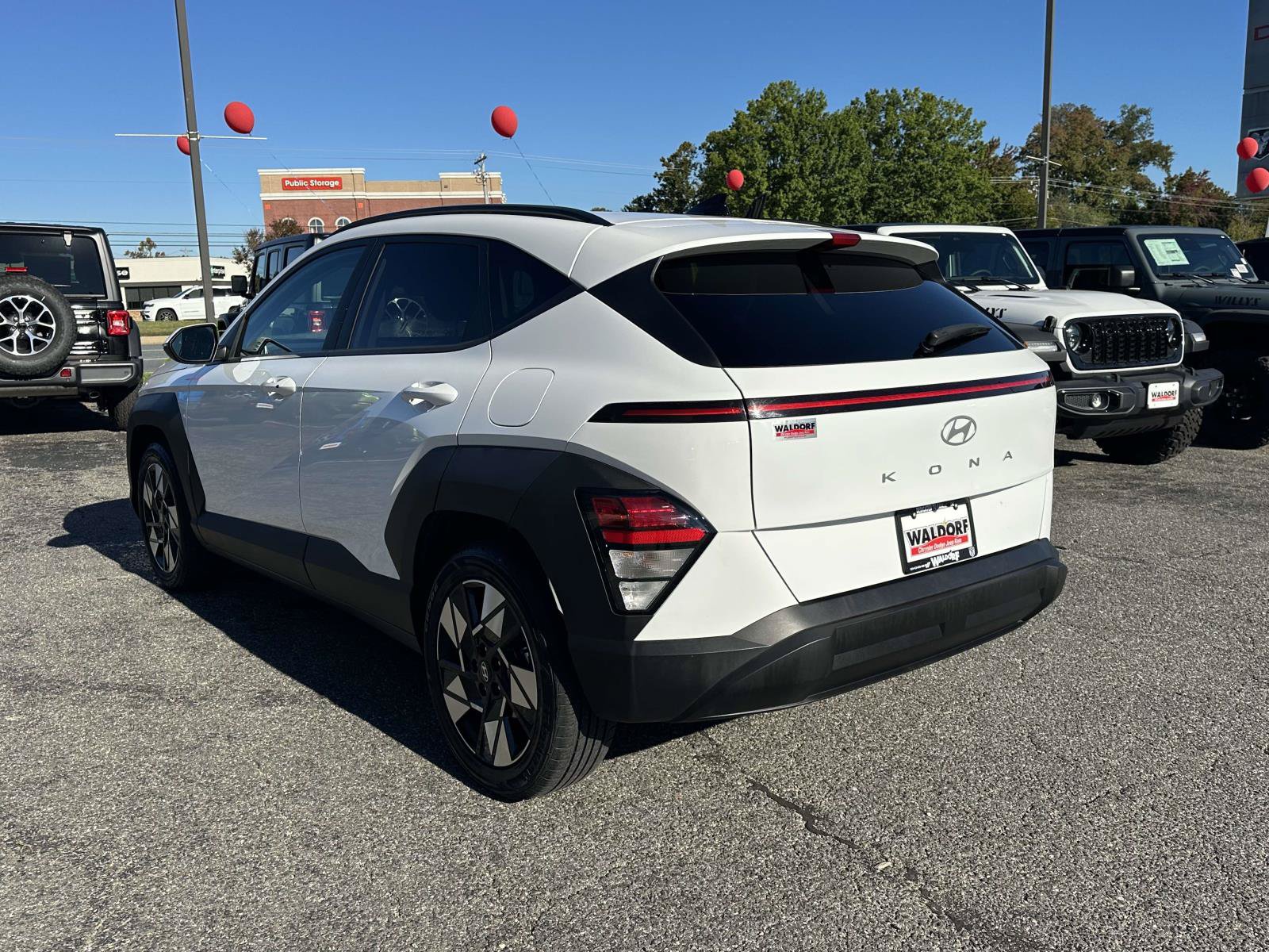 Used 2025 Hyundai Kona SEL FWD image 5