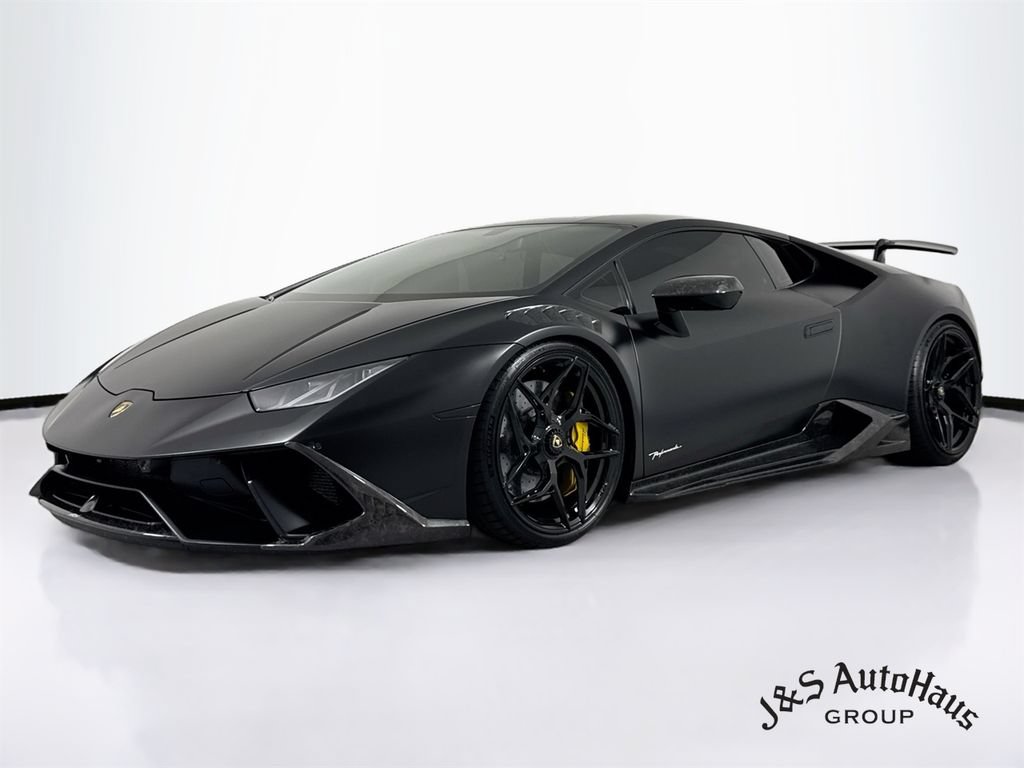 Used 2018 Lamborghini Huracan Performante AWD/4WD image 3