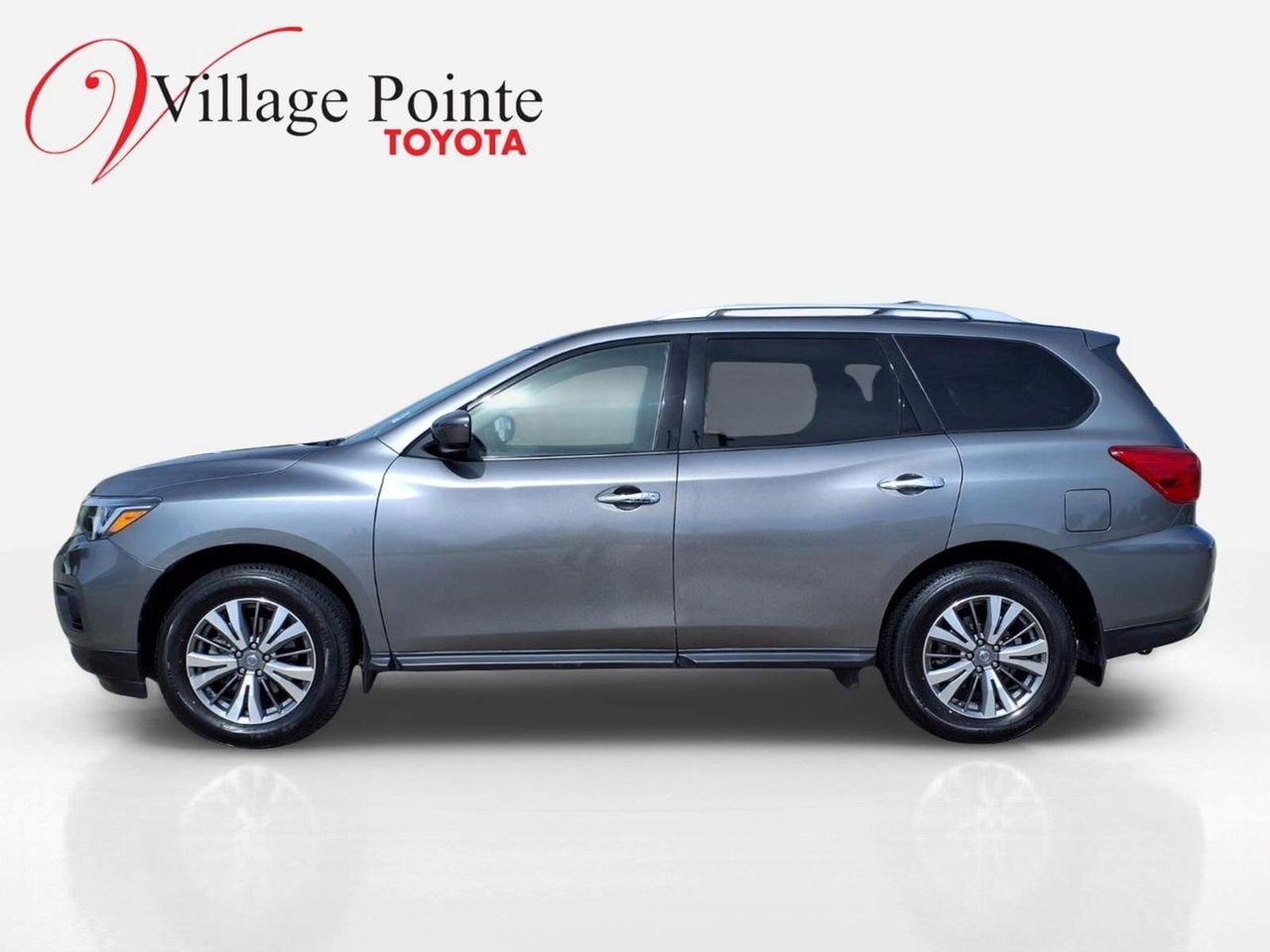Used 2020 Nissan Pathfinder SV AWD/4WD image 2