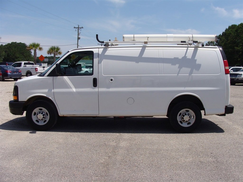 Used 2013 Chevrolet Express 2500 image 6