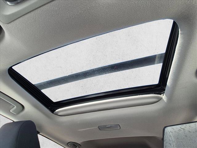 Used 2022 Toyota Corolla Cross LE w/ Moonroof Package FWD image 15
