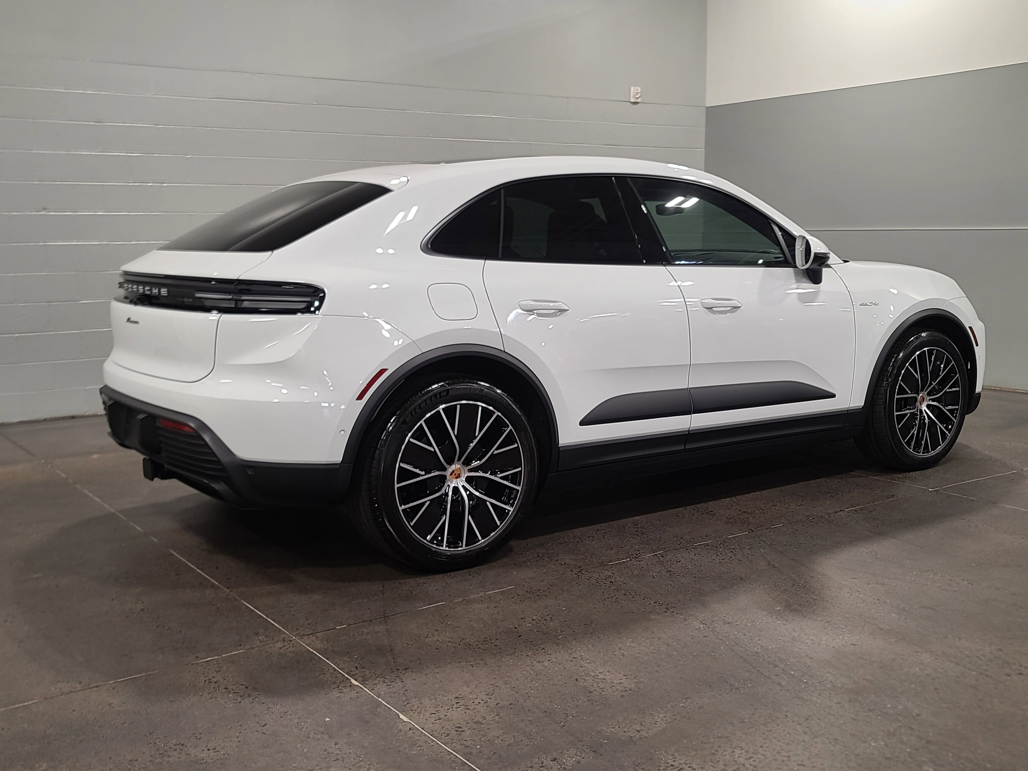 New 2026 Porsche Macan Electric RWD image 5