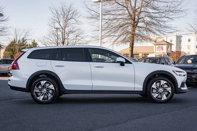 New 2026 Volvo V60 B5 Cross Country Plus w/ Protection Package Premier image 3
