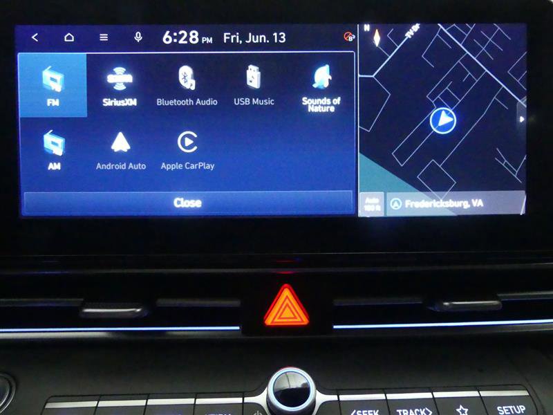 Used 2024 Hyundai Elantra SEL image 9