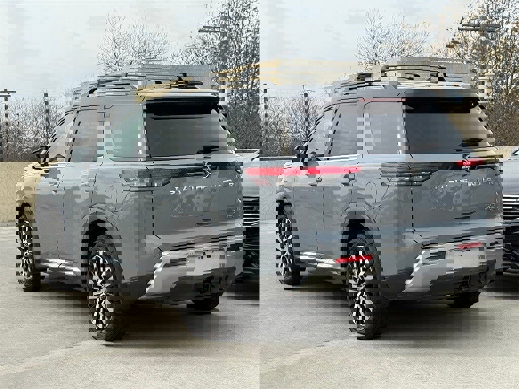 Used 2023 Nissan Pathfinder Platinum w/ Lighting Package (N92) image 9