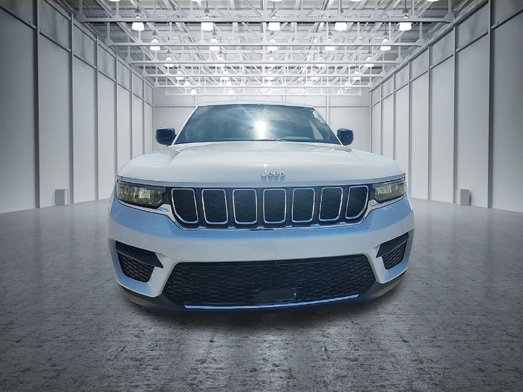 New 2026 Jeep Grand Cherokee Laredo X RWD image 2