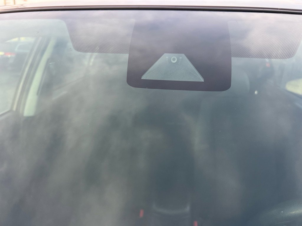 Used 2018 Toyota RAV4 LE image 44