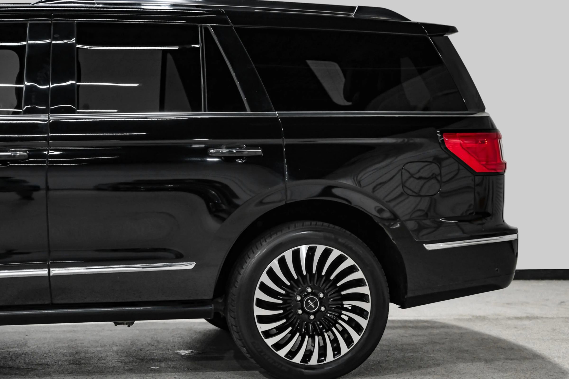 Used 2020 Lincoln Navigator Black Label image 13